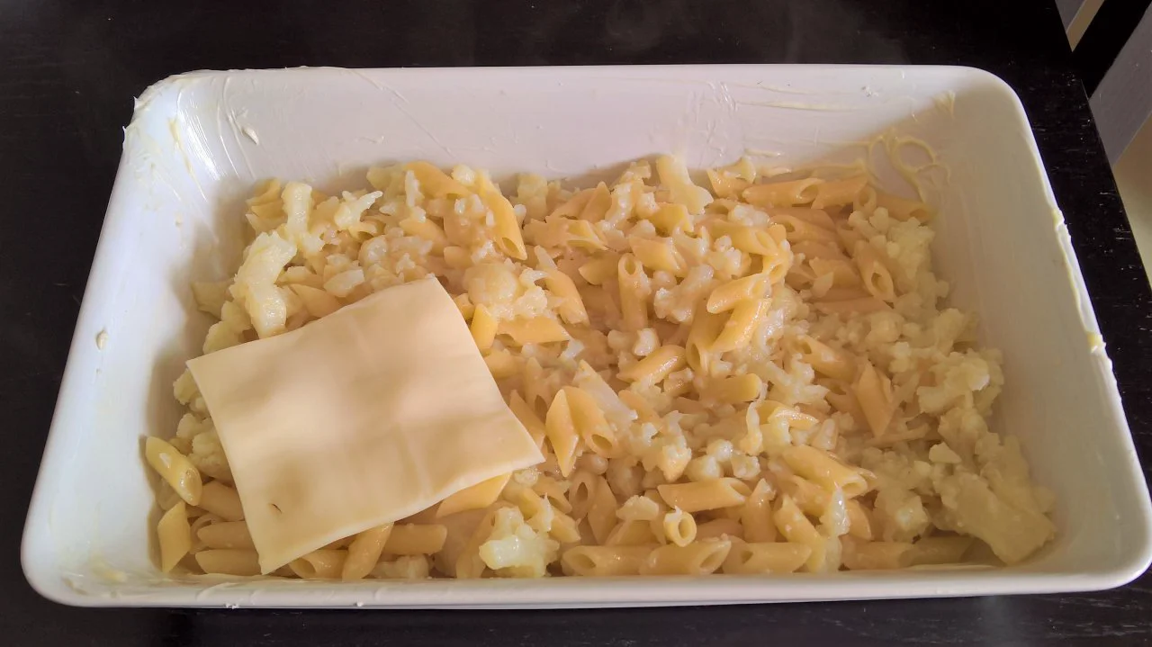 Mezze penne con cavolfiore al forno